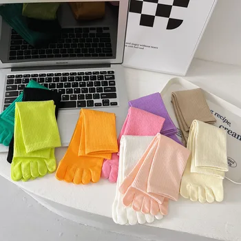 Цветные хлопчатобумажные дышащие спортивные носки с пятью пальцами, впитывающие пот, женские носки с раздельным носком японского карамельного цвета
